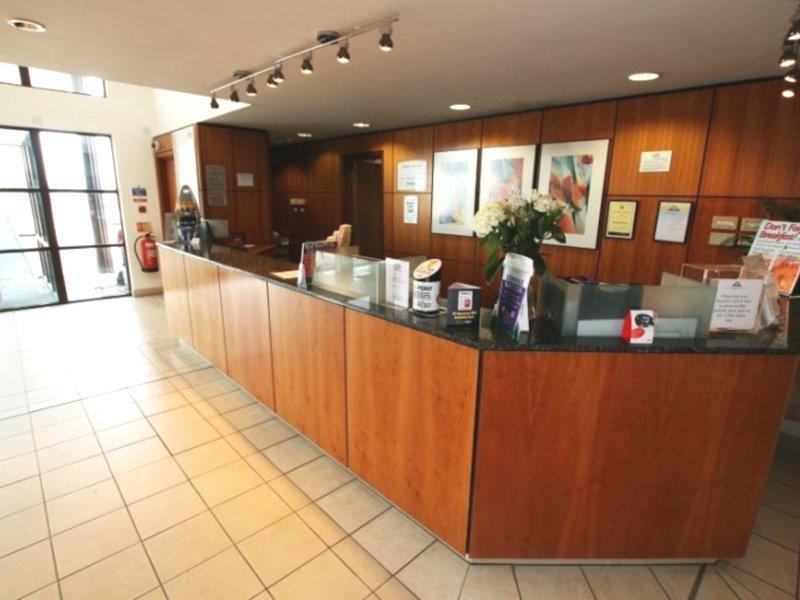 Ramada By Wyndham Cambridge Hotel Fen Drayton Екстериор снимка